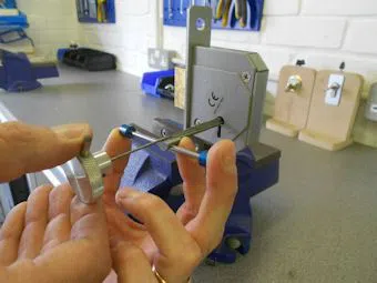 Logan Locksmith Shop Hammond, IN 219-310-2841 - key-broke-in-lock